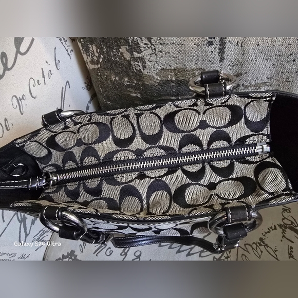 Coach Sig C Jacquard Suede Patchwork Leather Tote Purse with grommet accents GUC - Picture 3 of 17